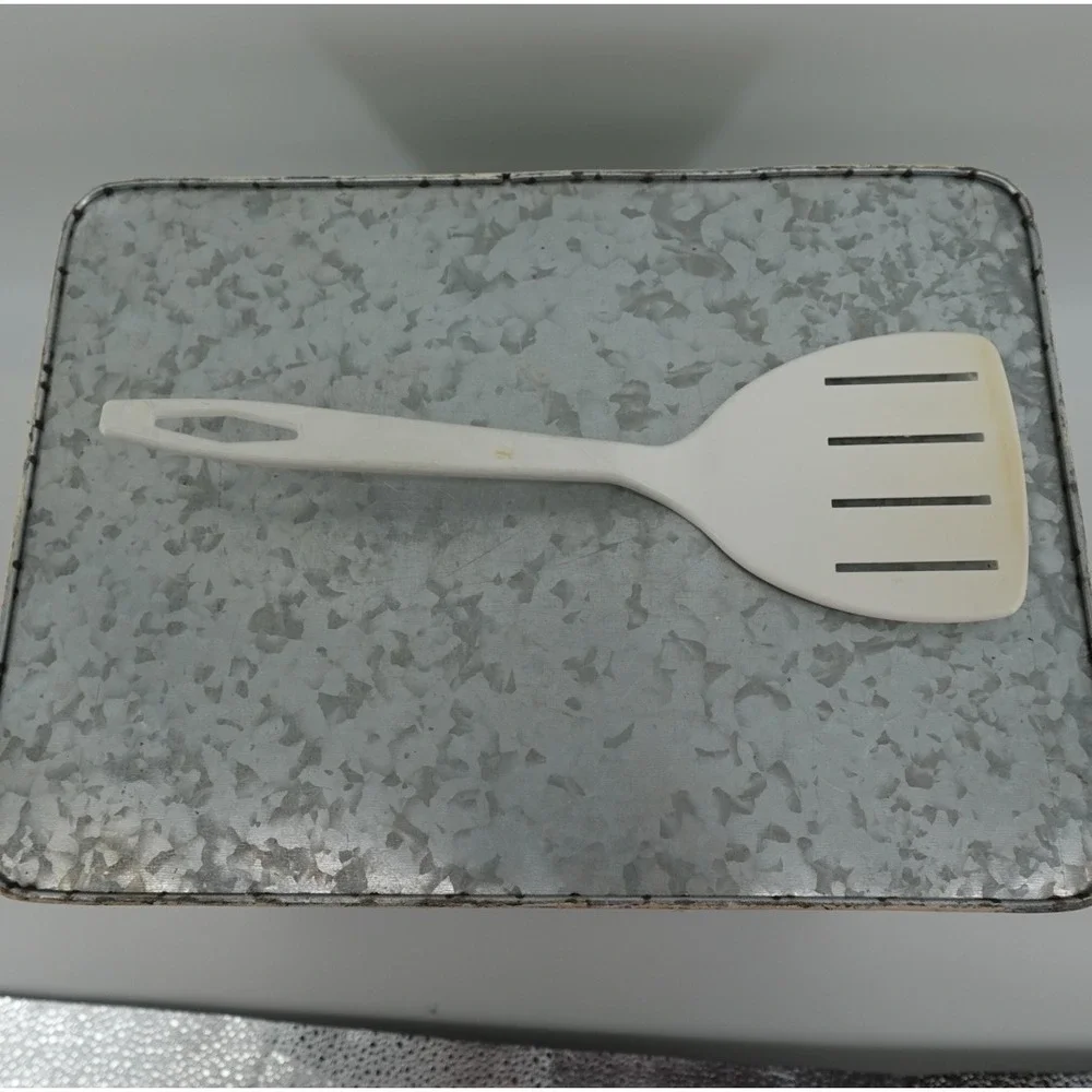 Vintage Tailor Made Products White Plastic Slotted Spatula Turner Elroy WI 11